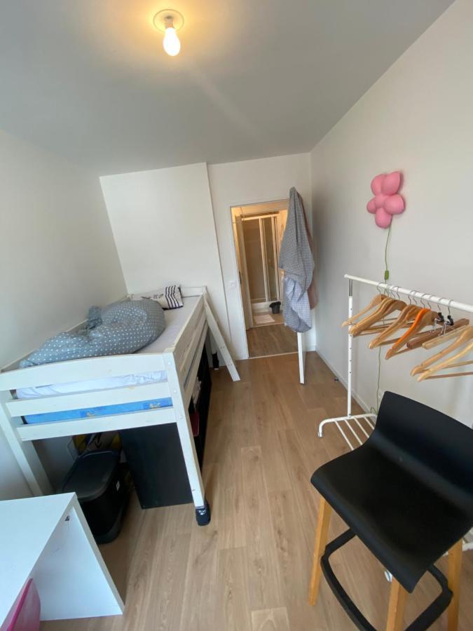 Super Chambre Avec Bureau Courcouronnes Luaran gambar